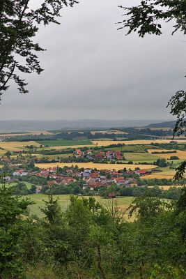Zwischen Unteroestheim und Schnelldorf